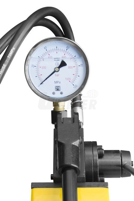 Ručná hydraulická pumpa s tlakomerom HHB-700S (2)